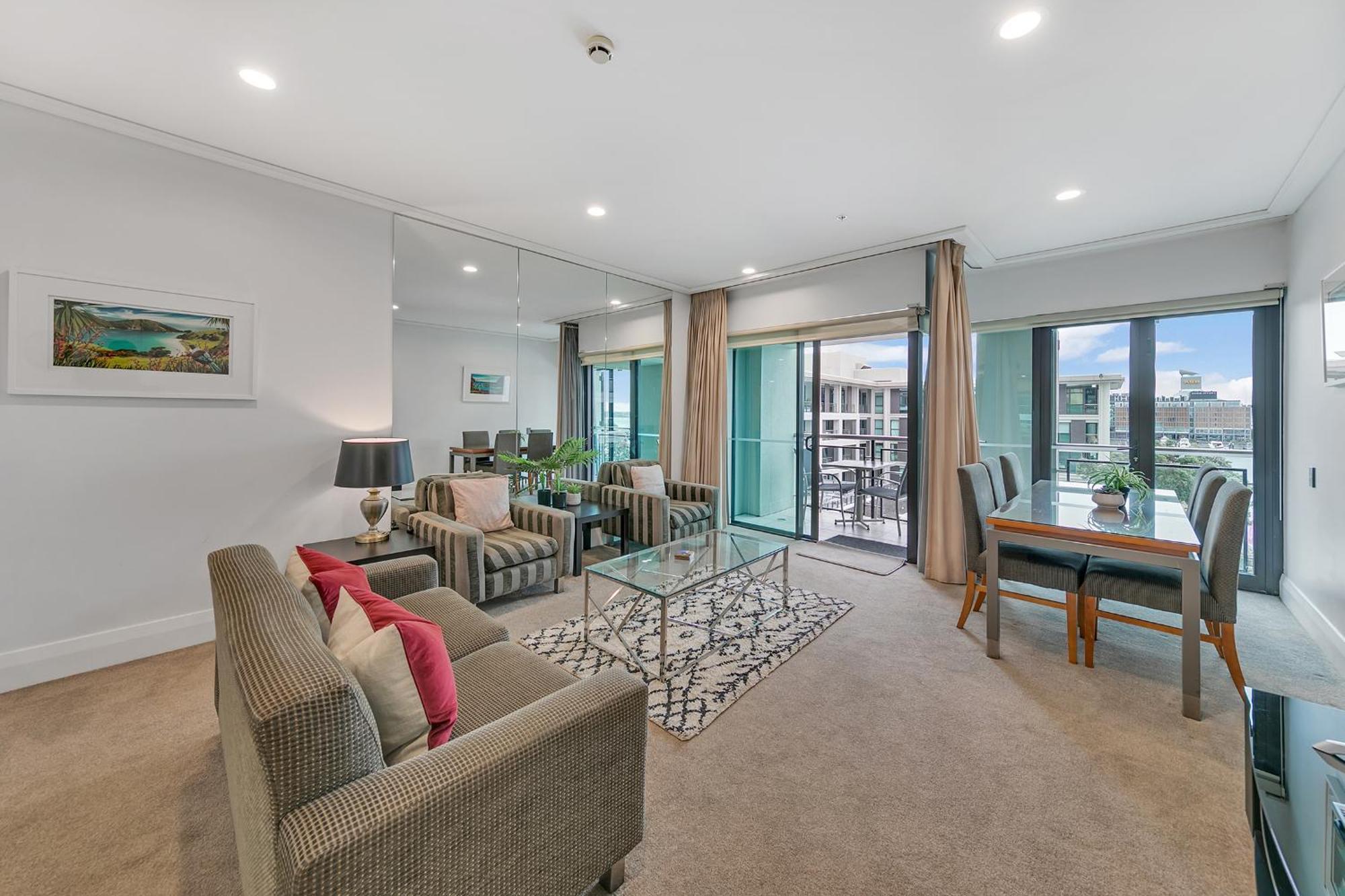 Luxurious & Spacious Living With Breathtaking Views Окленд Экстерьер фото