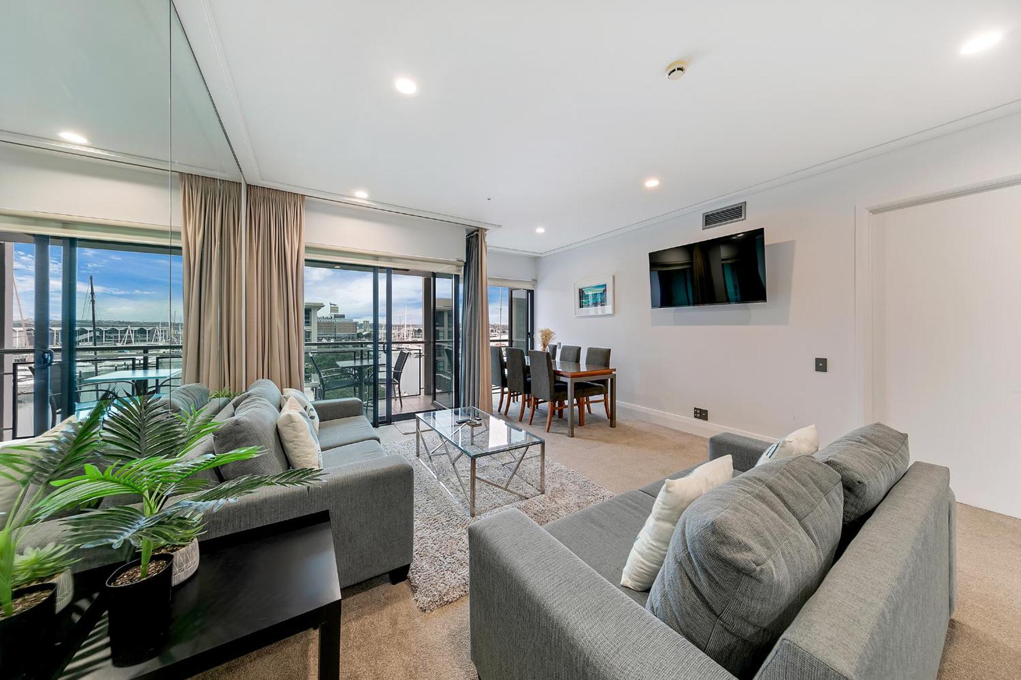 Luxurious & Spacious Living With Breathtaking Views Окленд Экстерьер фото